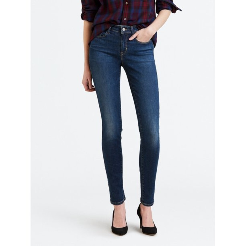 Levi’s mid rise skinny jeans